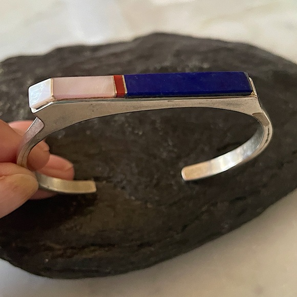 Vintage Navajo Native American Lapis and Mother of Pearl Bracelet - Picture 15 of 15